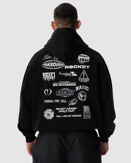 Aleksandar Rakic trägt das schwarze JUST DSRPT Premium Patches Hoodie
