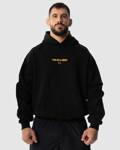 Aleksandar Rakic trägt das schwarze JUST DSRPT Premium Smack Hoodie