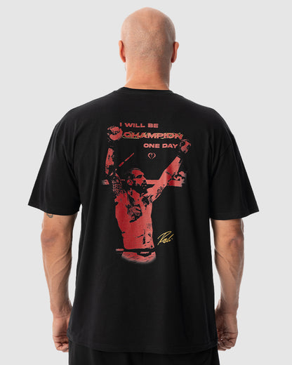 Aleksandar Rakic trägt das schwarze JUST DSRPT Standard Affirmation Shirt